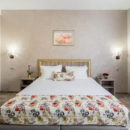 Prestige Boutique Hotel 4*